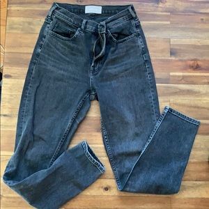 Everlane high rise skinny jean in faded black wash